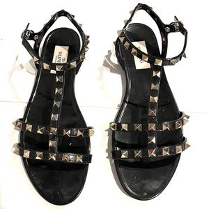 Valentino Garavani Rockstud T-Strap Sandal